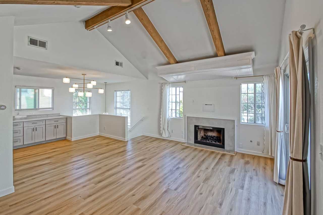 606 N Juanita Ave #1 - Photo 4 of 37