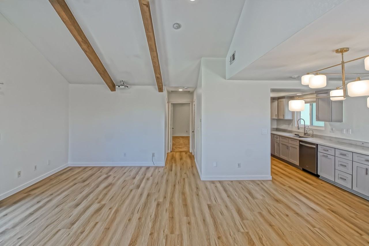 606 N Juanita Ave #1 - Photo 7 of 37