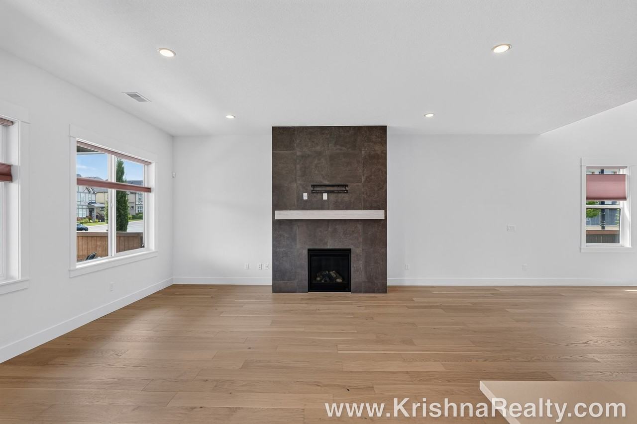 7802 Nw 156th Ter - Photo 6 of 30
