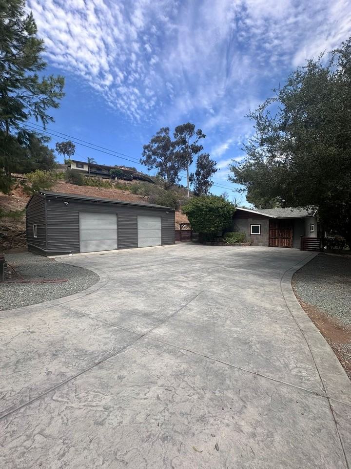 11555 Hi Ridge Rd - Photo 2 of 50