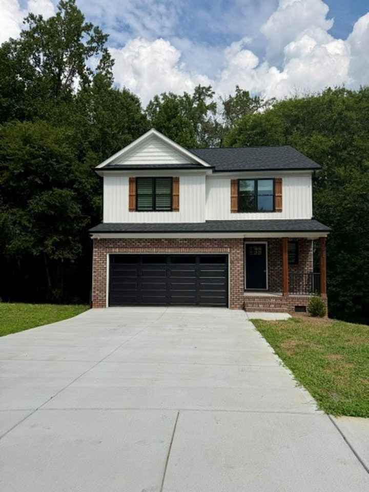 1211 Brecken Ct - Photo 2 of 11