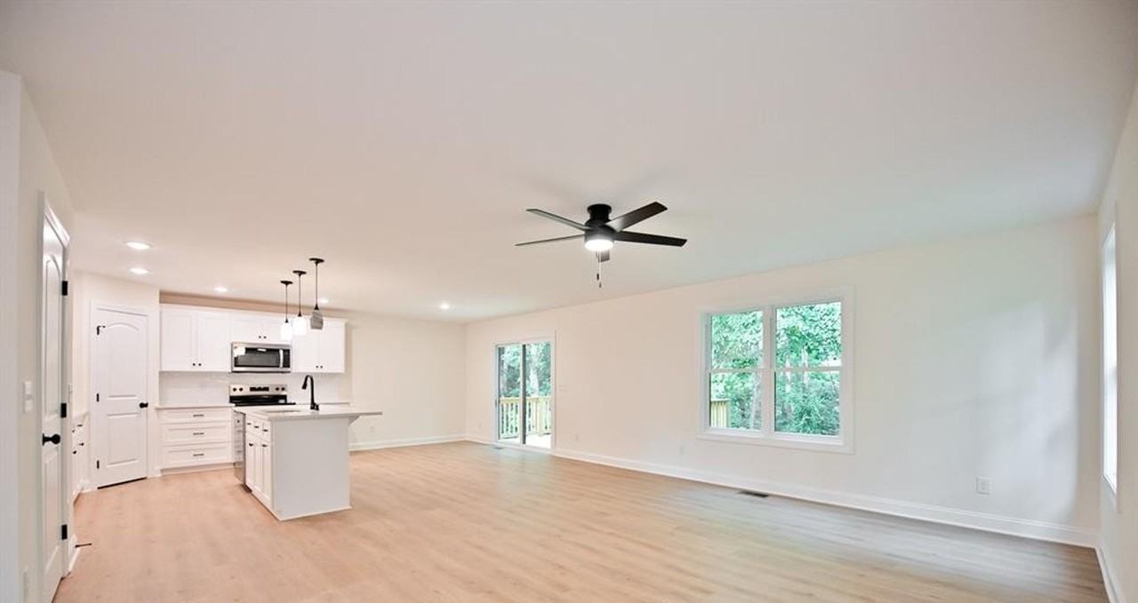1211 Brecken Ct - Photo 4 of 11