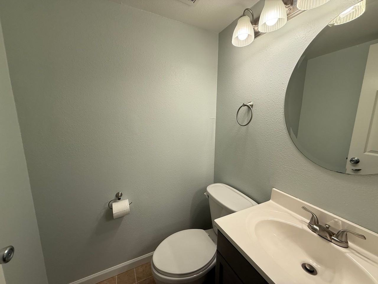 2526 Lagoon Ln - Photo 6 of 12