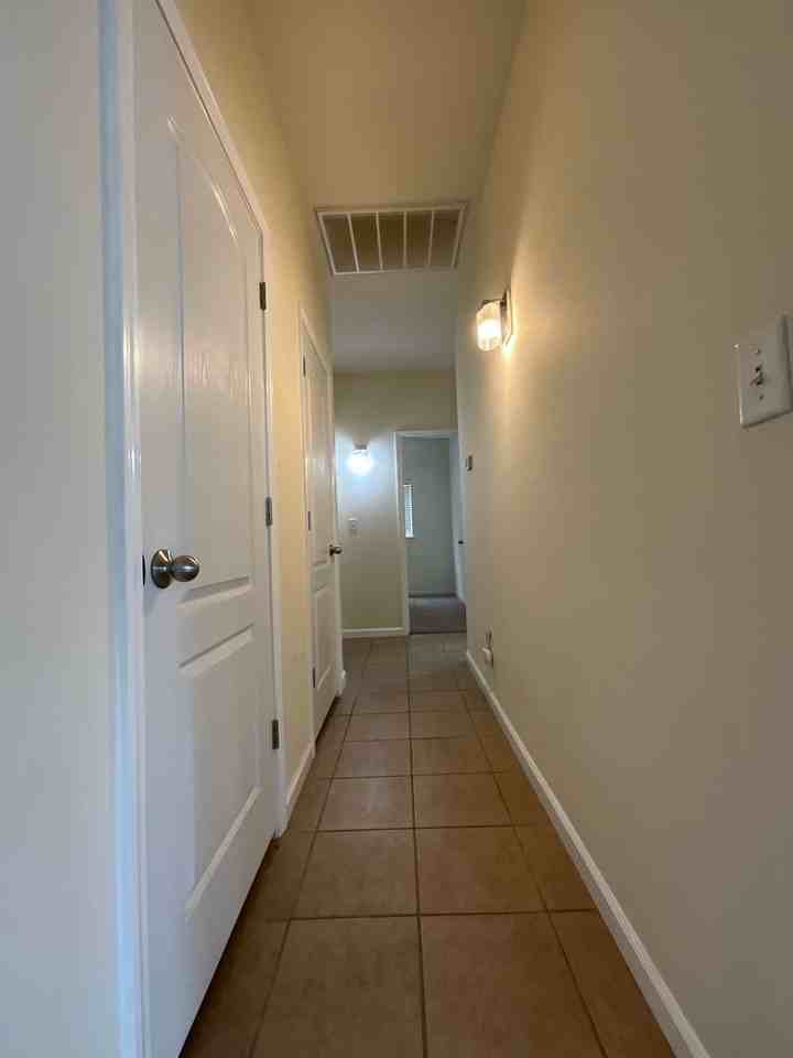2820 E Eclipse Ave - Photo 7 of 17
