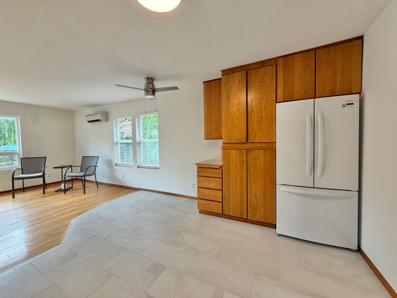 243 Apple St - Photo 3 of 20