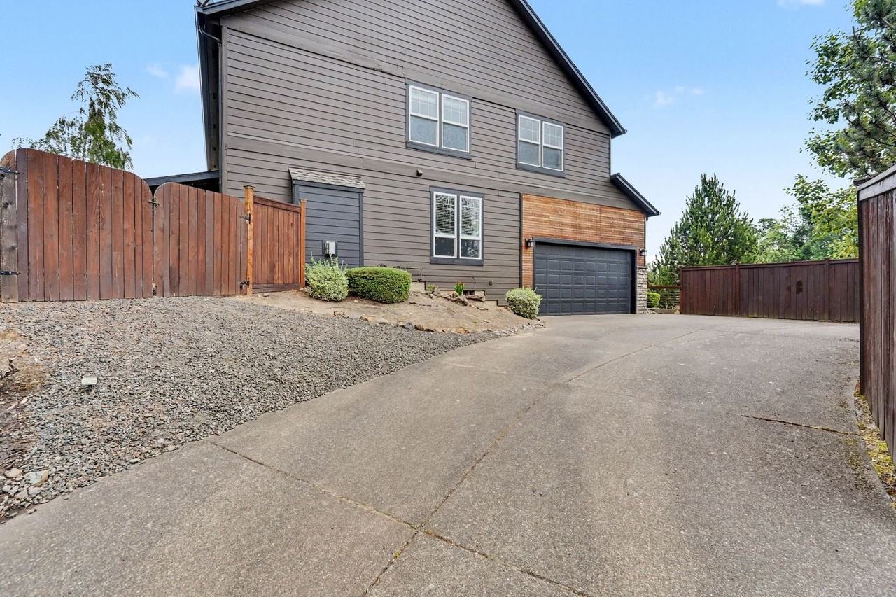 1321 Chapman Hill Dr Nw - Photo 3 of 49