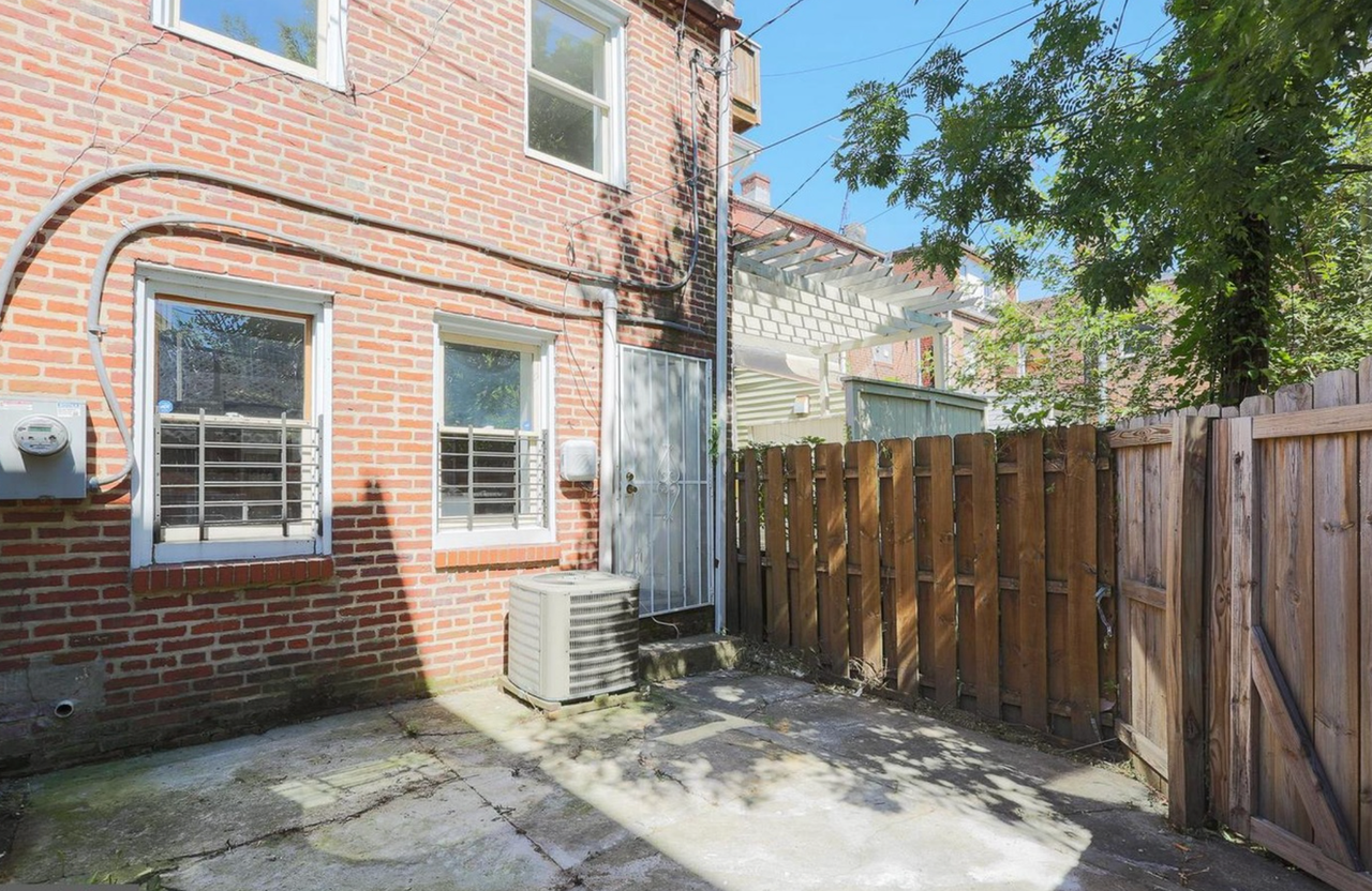 711 Scott St - Photo 4 of 8