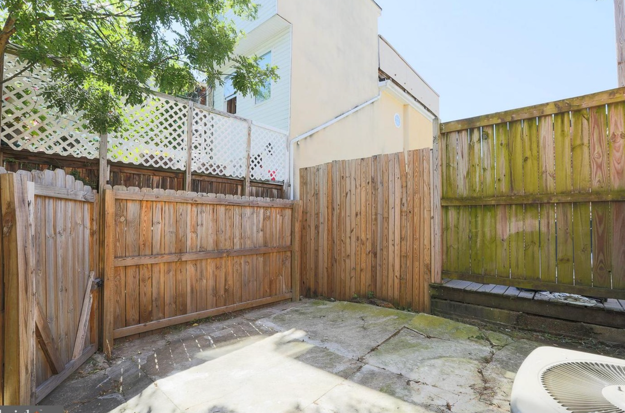 711 Scott St - Photo 5 of 8