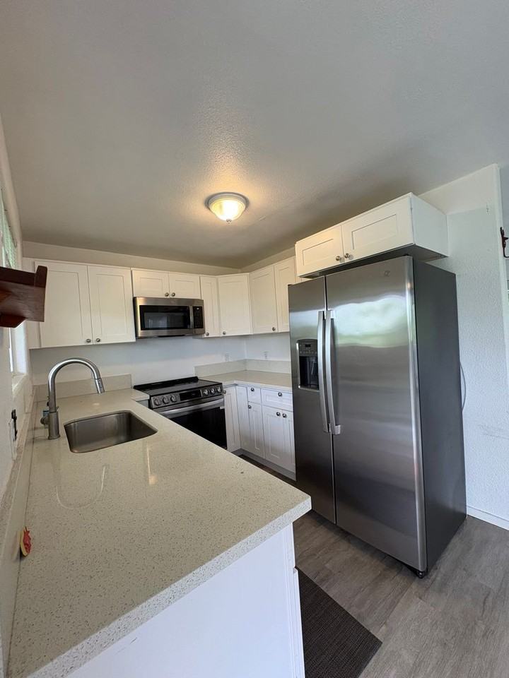 345 Hoaka Rd - Photo 2 of 16