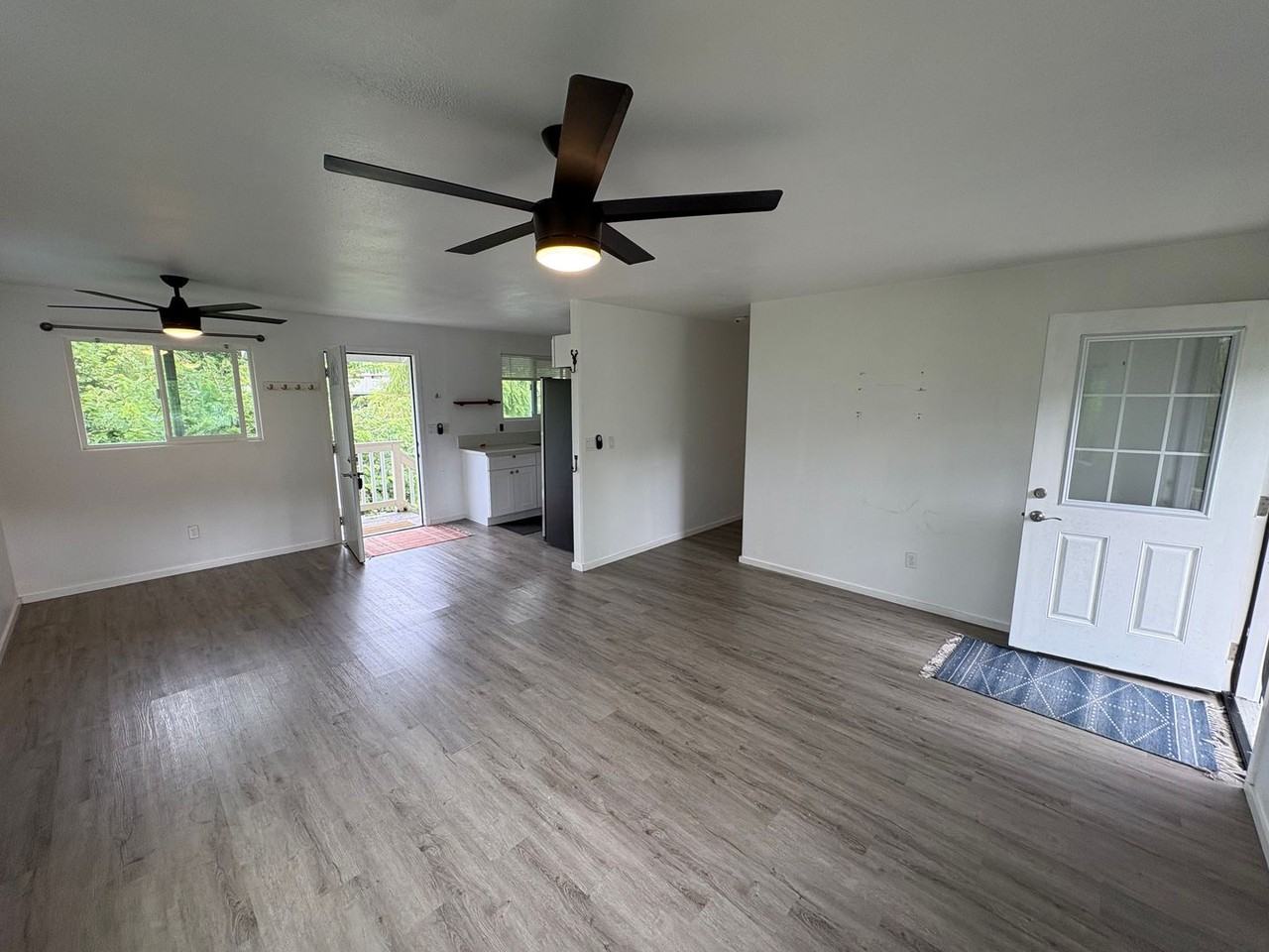345 Hoaka Rd - Photo 3 of 16