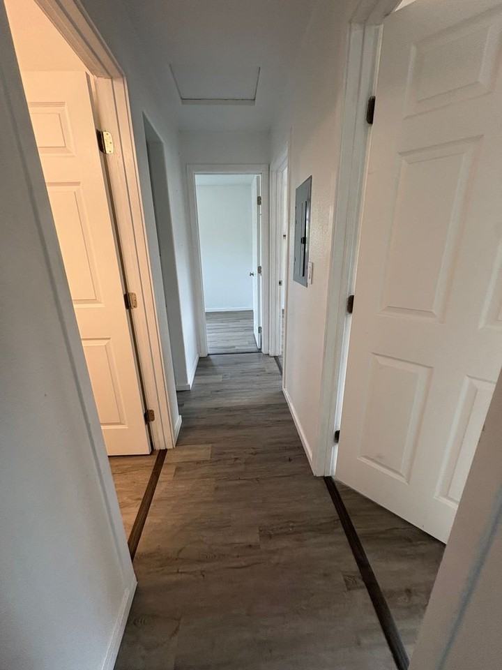 345 Hoaka Rd - Photo 4 of 16