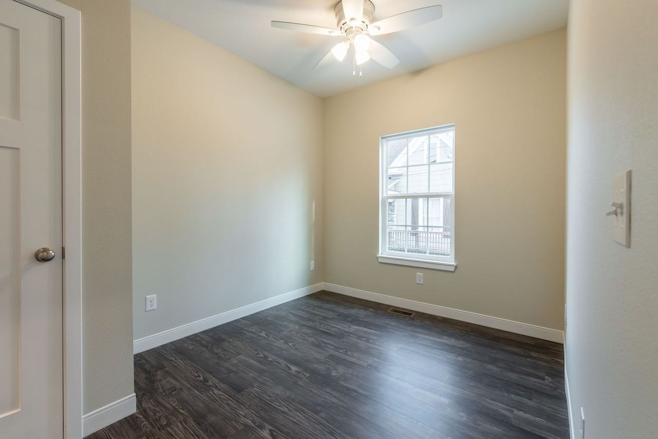 719 S Main Ave #B - Photo 6 of 18