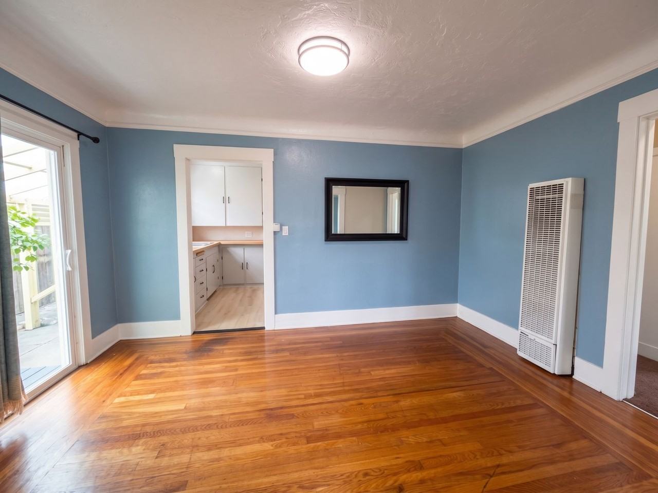 2726 J St - Photo 6 of 23