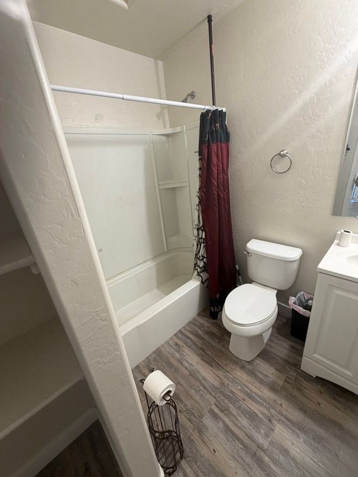 110 S Robson - Photo 2 of 12