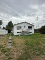 featured image of 471 W 1st N