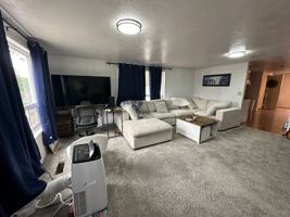 featured image of 471 W 1st N