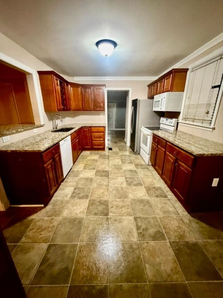 4714 Ridge Rd - Photo 2 of 14