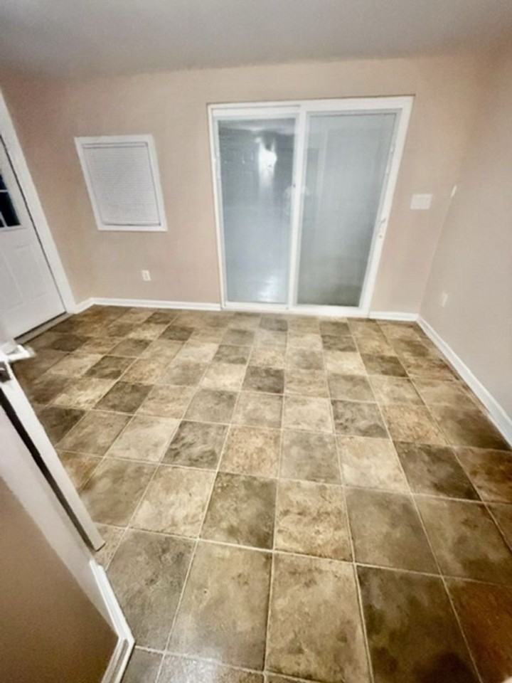 4714 Ridge Rd - Photo 4 of 14