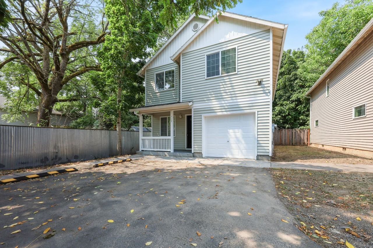 117 Se 129th Ave - Photo 2 of 37