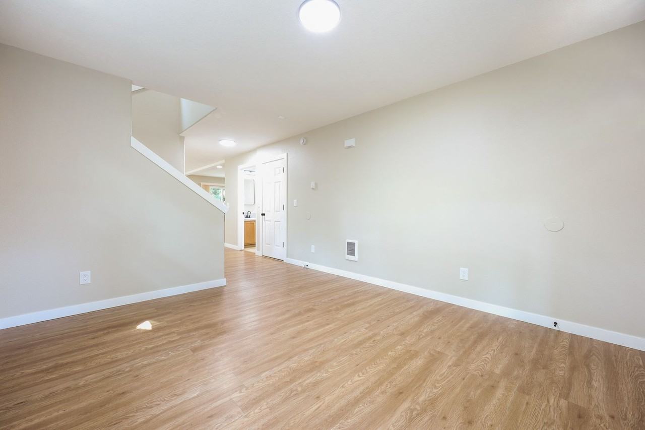 117 Se 129th Ave - Photo 4 of 37