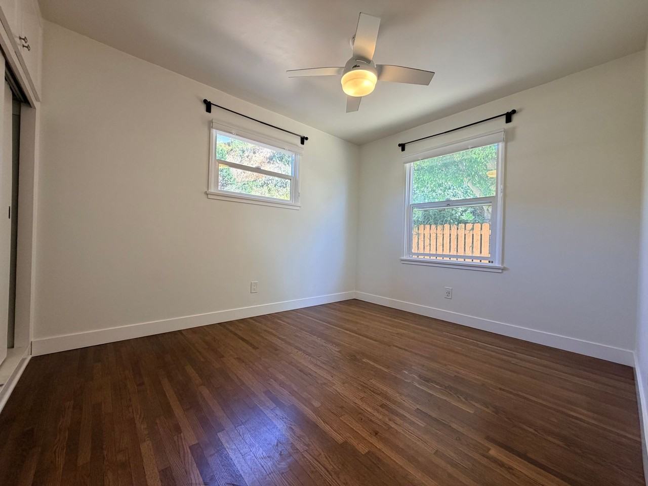 102 N Kalorama St - Photo 7 of 42
