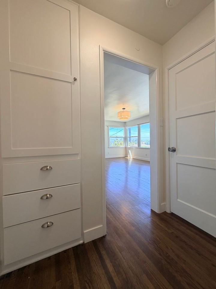 102 N Kalorama St - Photo 6 of 42