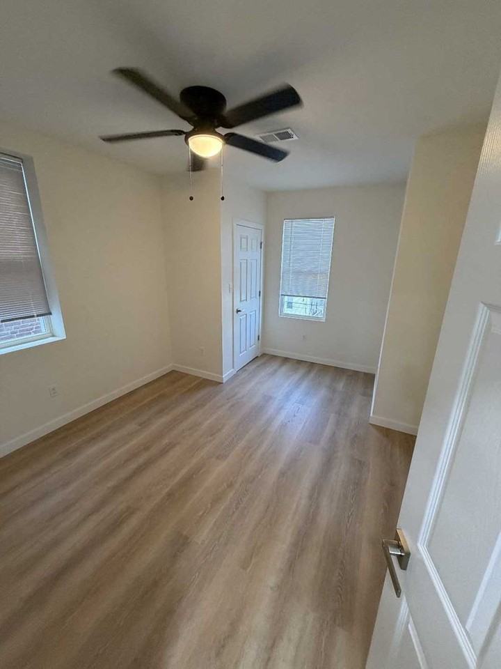 6945 Limekiln Pike - Photo 5 of 12