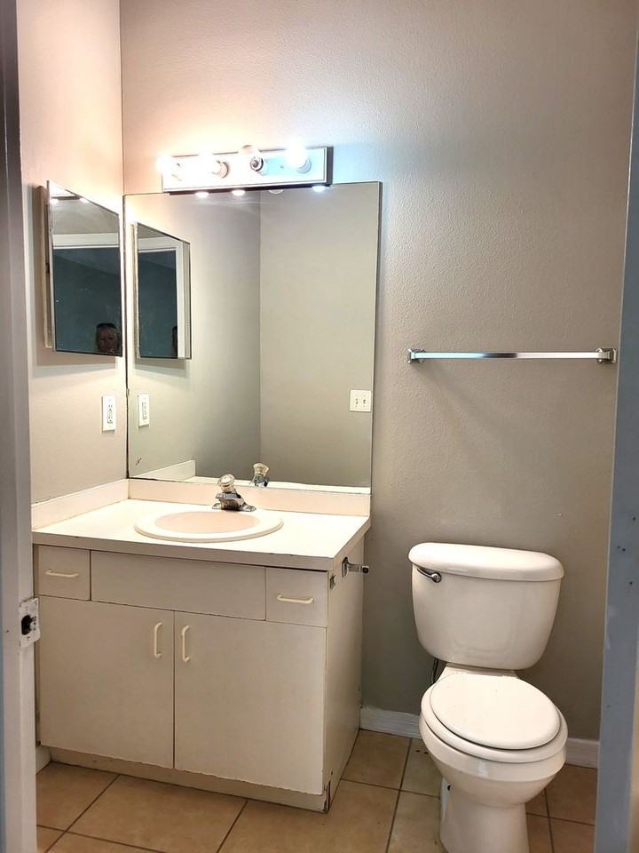 1565 18th Ave Sw - Photo 3 of 9