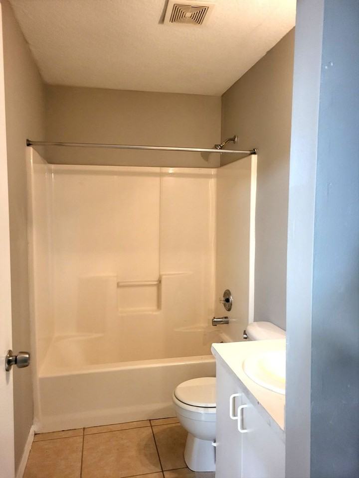 1565 18th Ave Sw - Photo 7 of 9