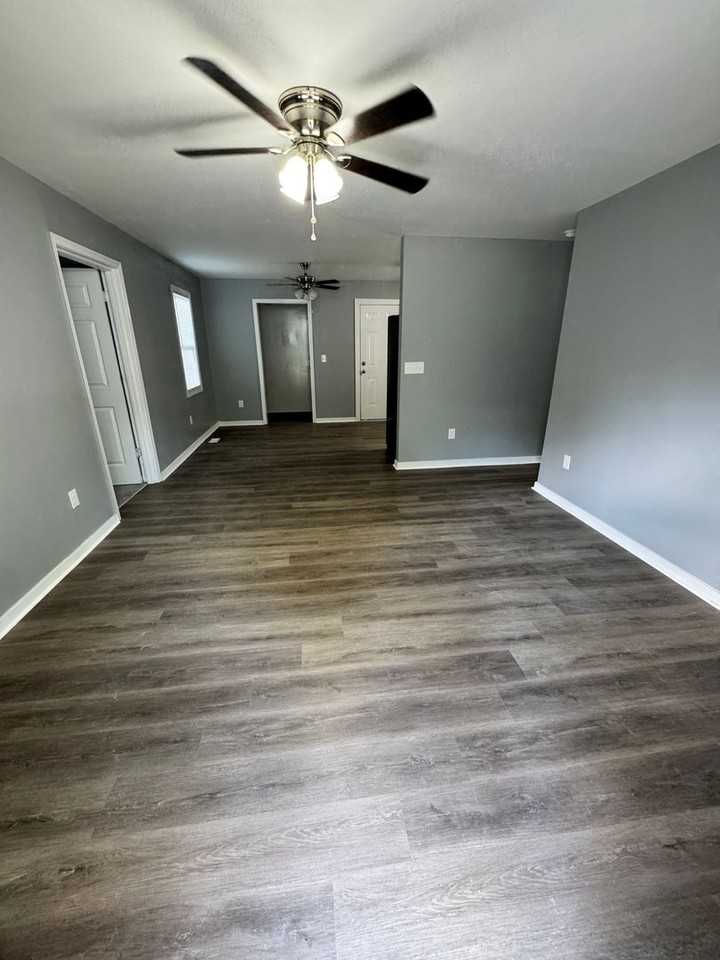 4214 Fayette Cir - Photo 2 of 18
