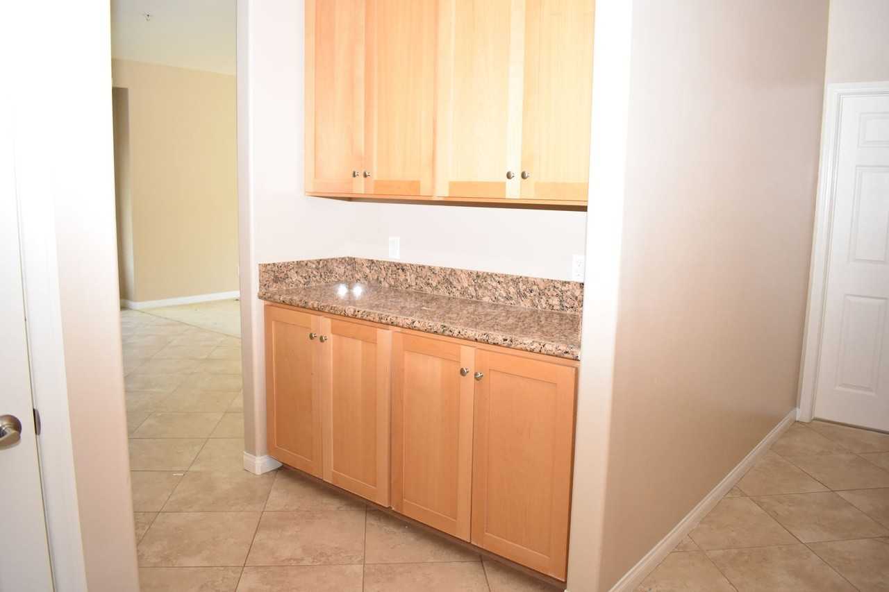 1341 Greenfield Dr - Photo 6 of 17