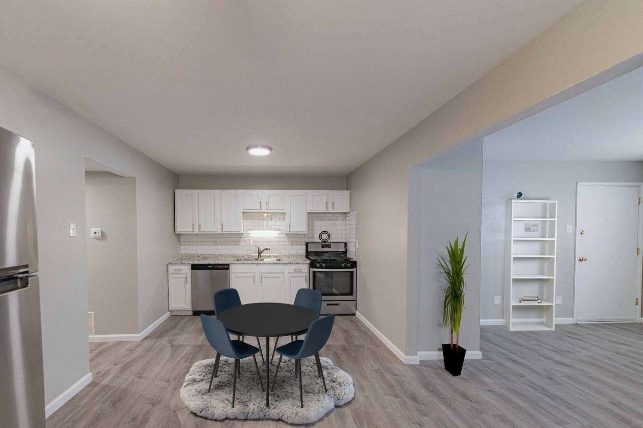 Grant's Trail Apartments - Photo 4 of 14