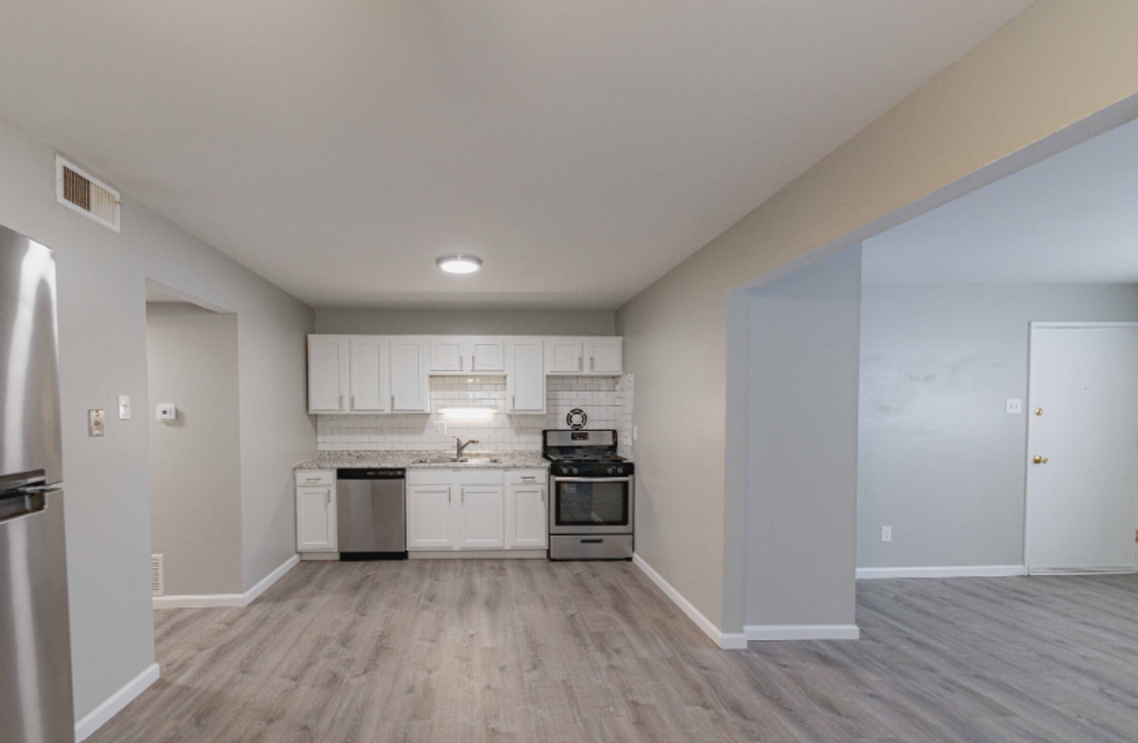 Grant's Trail Apartments - Photo 6 of 14