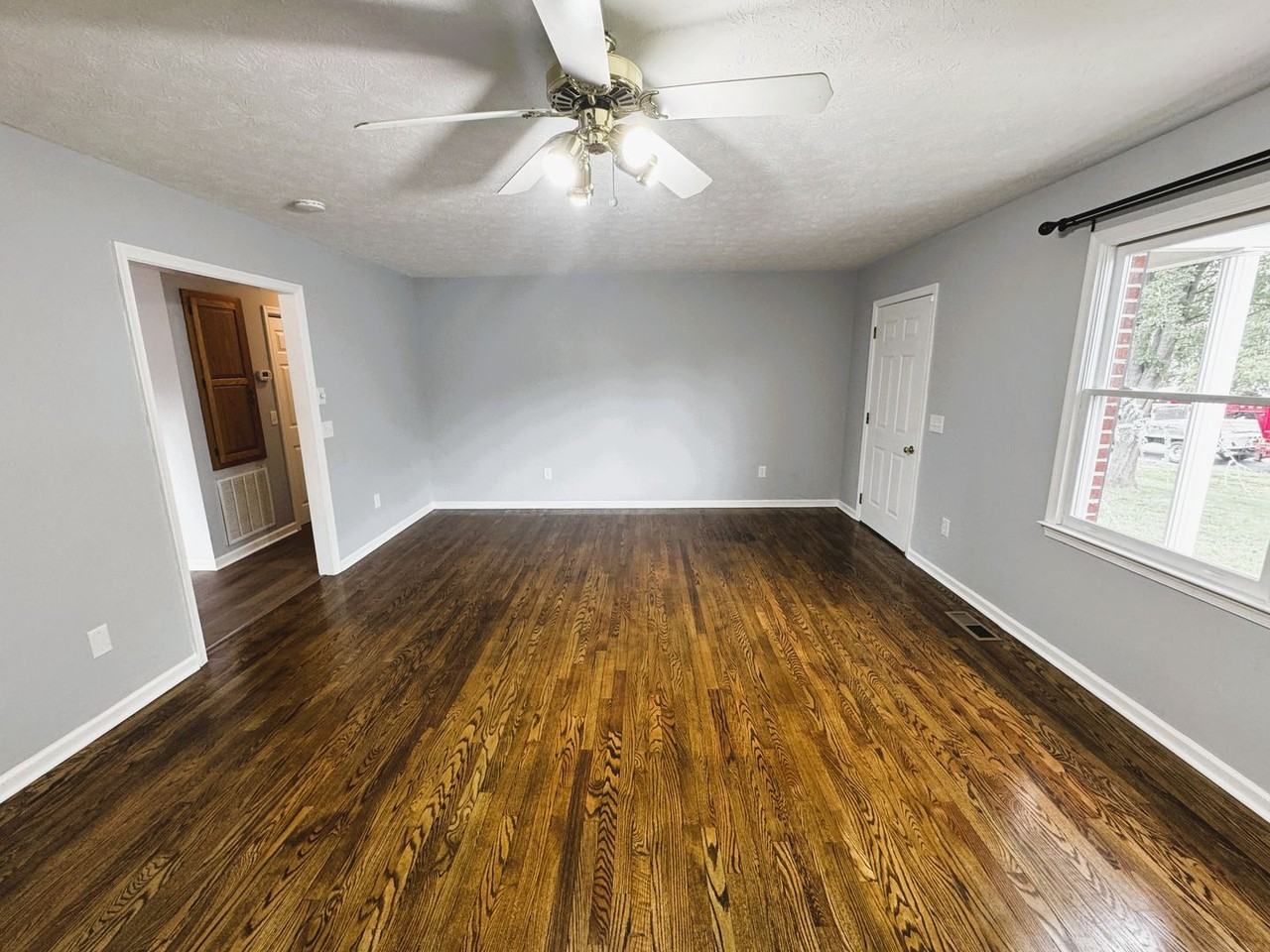 222 1st St - Photo 4 of 25