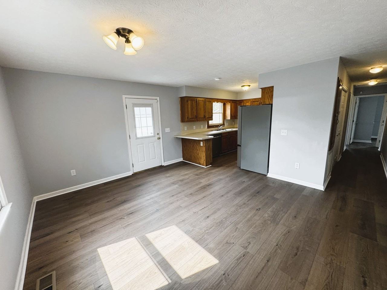 222 1st St - Photo 7 of 25