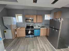 featured image of 913 Barret Ave