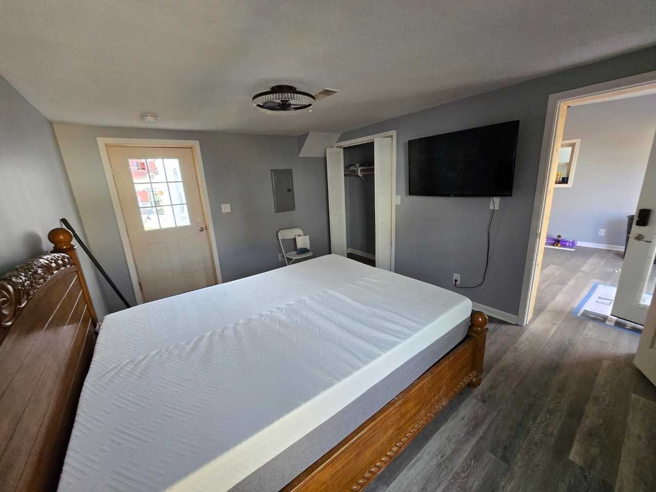 913 Barret Ave - Photo 2 of 10