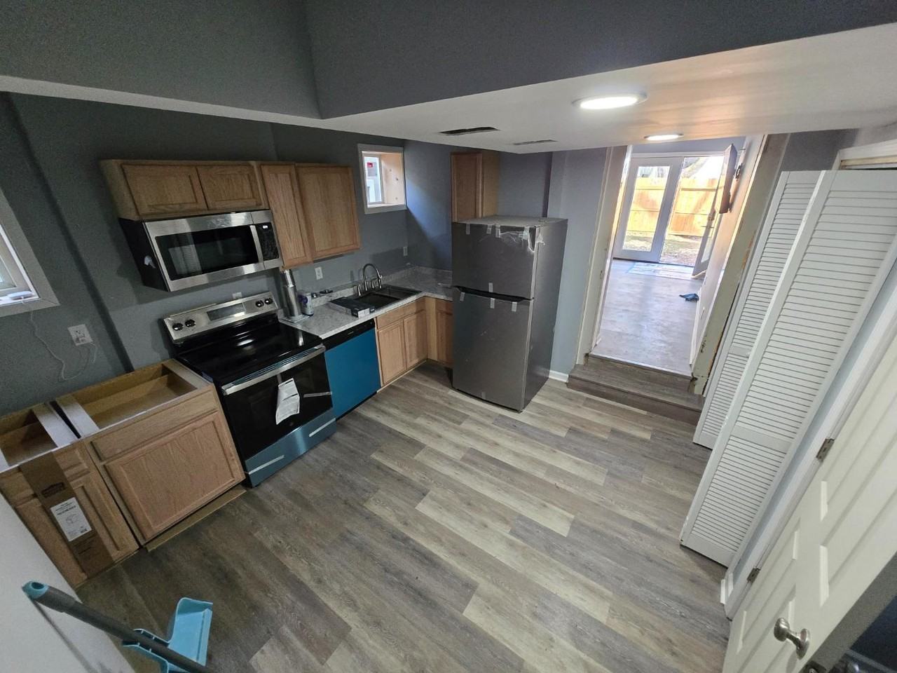 913 Barret Ave - Photo 7 of 10