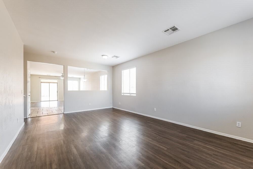 6829 S 68th Ln - Photo 5 of 17