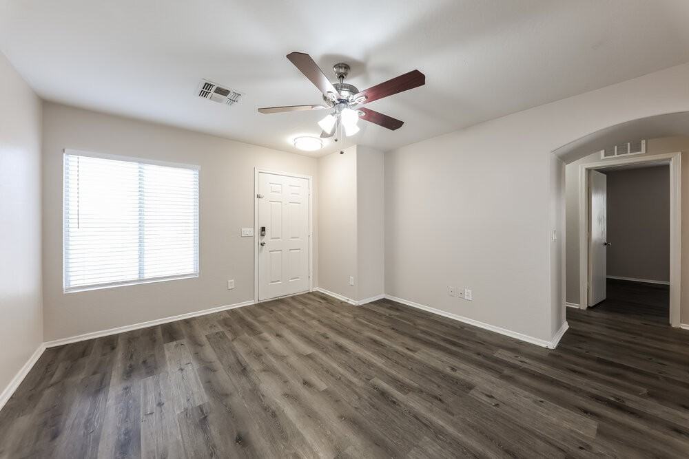 11834 W Sunnyside Dr - Photo 5 of 16