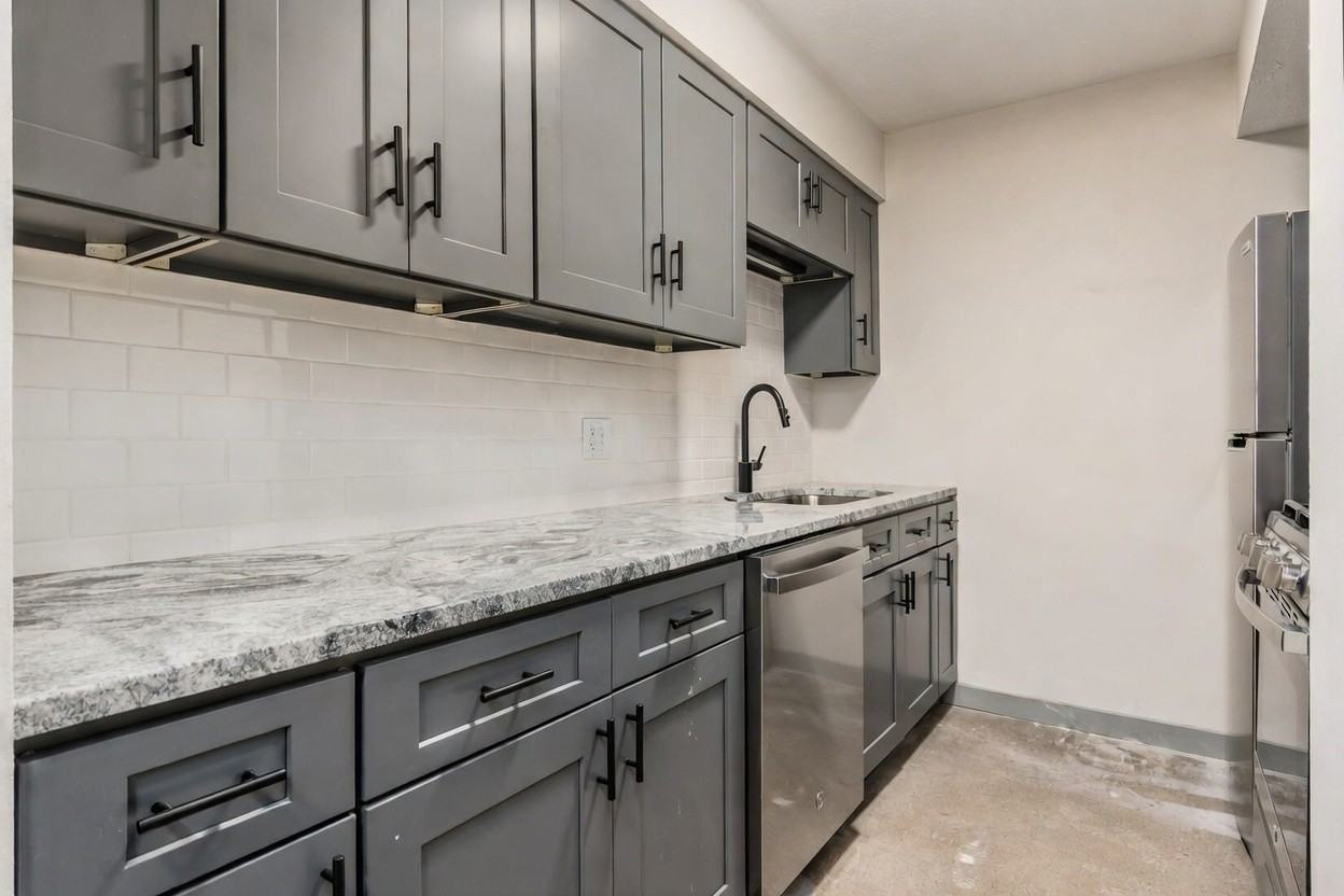 2085 W Broad St #209 - Photo 5 of 15