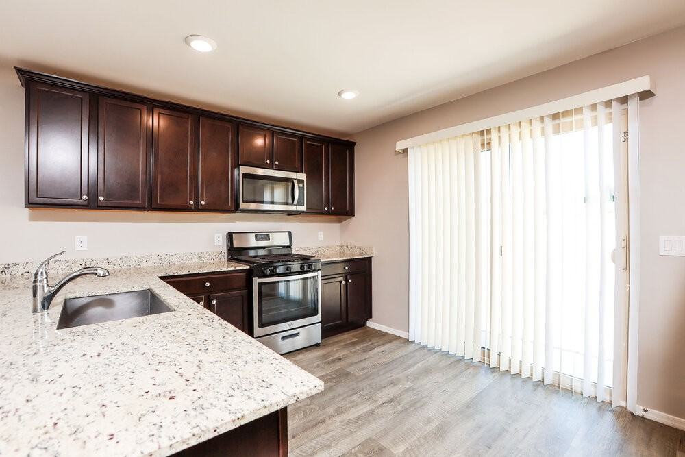 12835 N Peony Dr - Photo 6 of 16