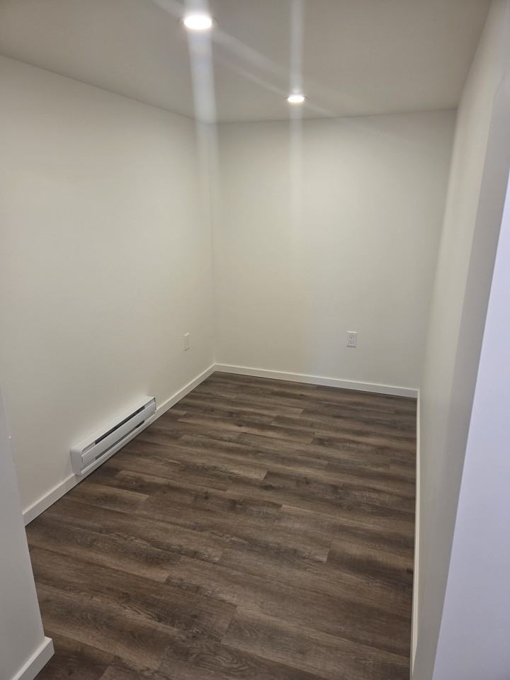827 East 16th Avenue - Photo 2 of 9