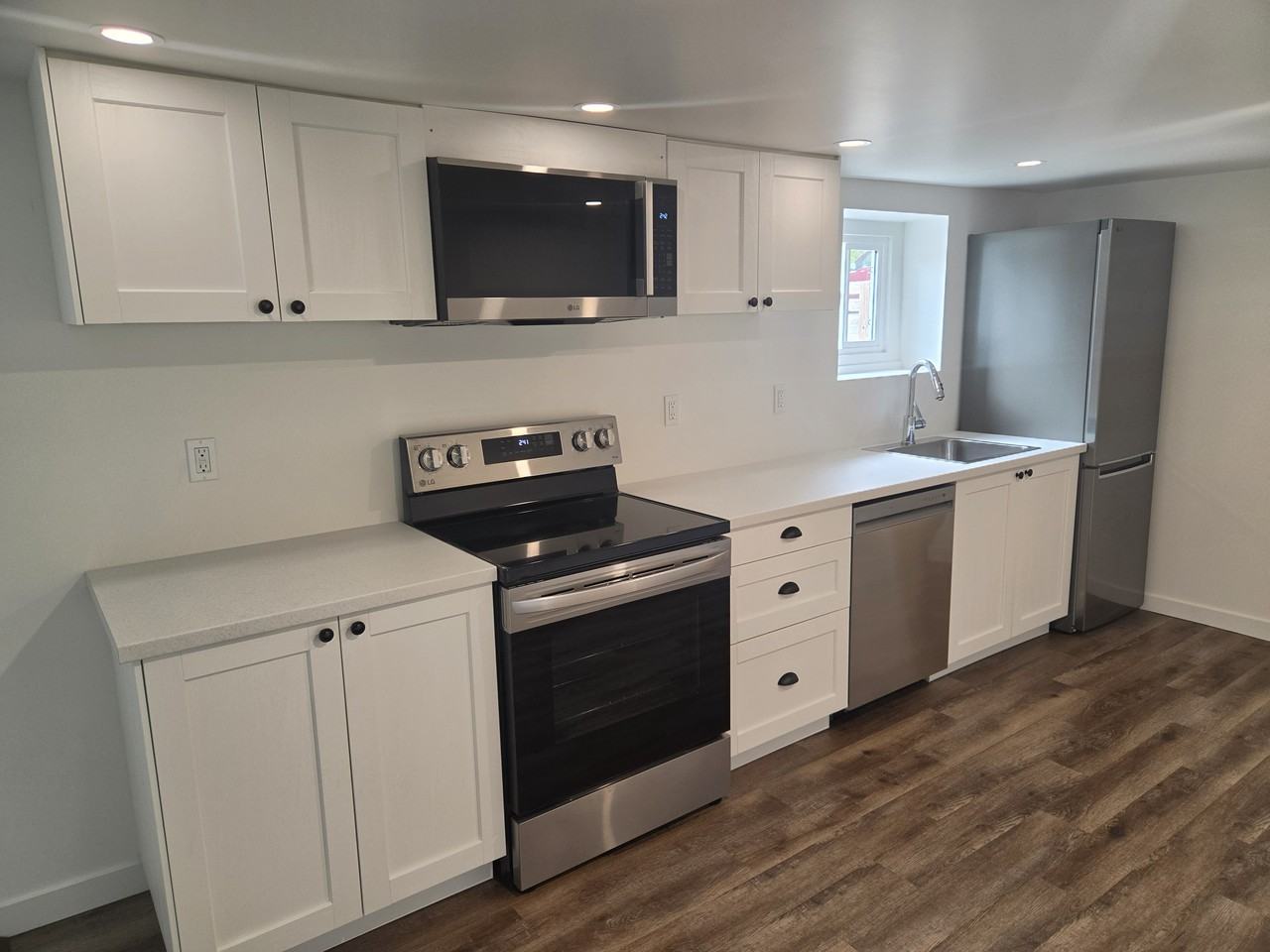 827 East 16th Avenue - Photo 4 of 9