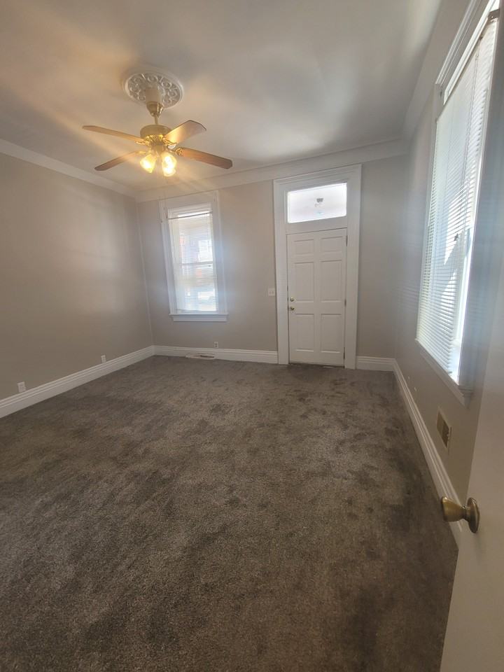 812 6th Ave #1 - Photo 3 of 10