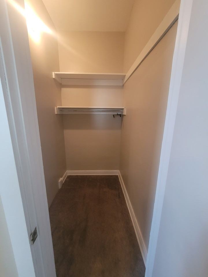 812 6th Ave #1 - Photo 4 of 10