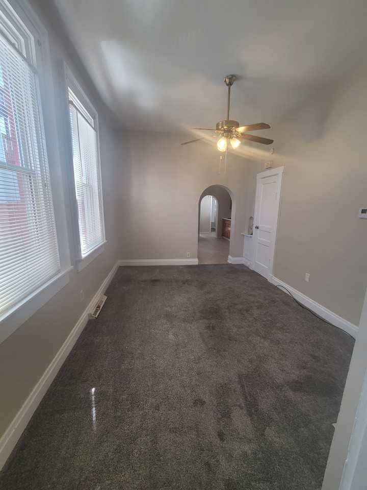 812 6th Ave #1 - Photo 5 of 10