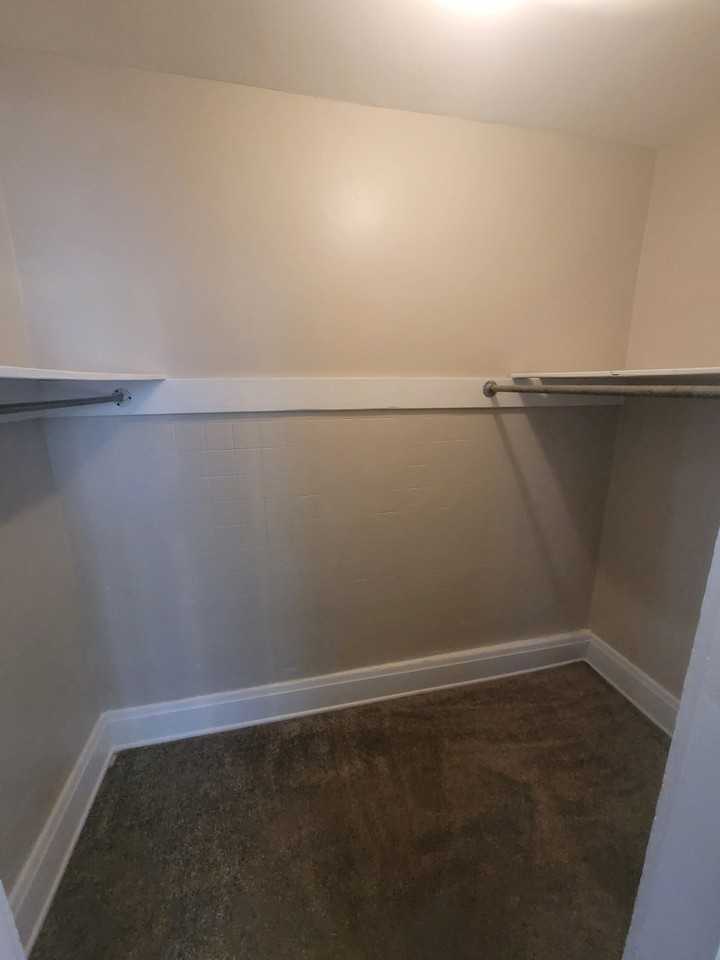 812 6th Ave #1 - Photo 6 of 10