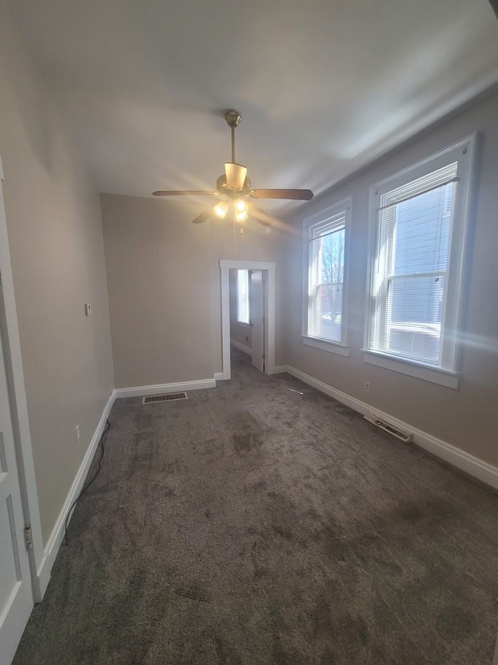 812 6th Ave #1 - Photo 7 of 10