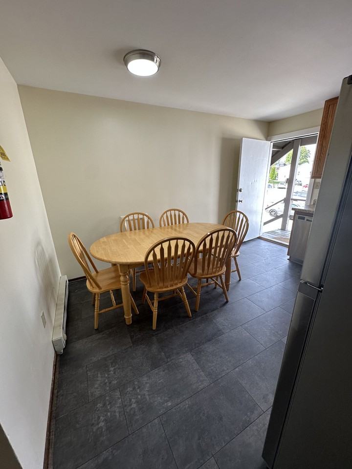 862 Wayne Ave #862 - Photo 5 of 21